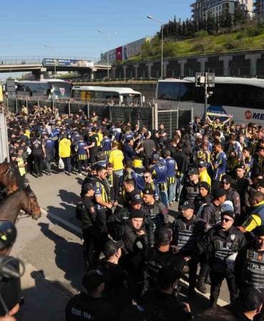 Fenerbahçe taraftarı, RAMS Park’a ulaştı