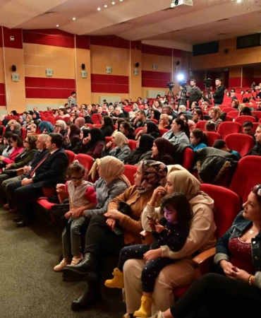 Bahçelievler’de Otizm Farkındalık Haftası’nda çocuklar performanslarını sergiledi