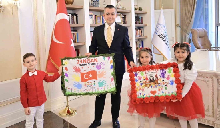 Esenyurt Belediye Başkan Vekili Aksoy’a 23 Nisan’da anlamlı ziyaret