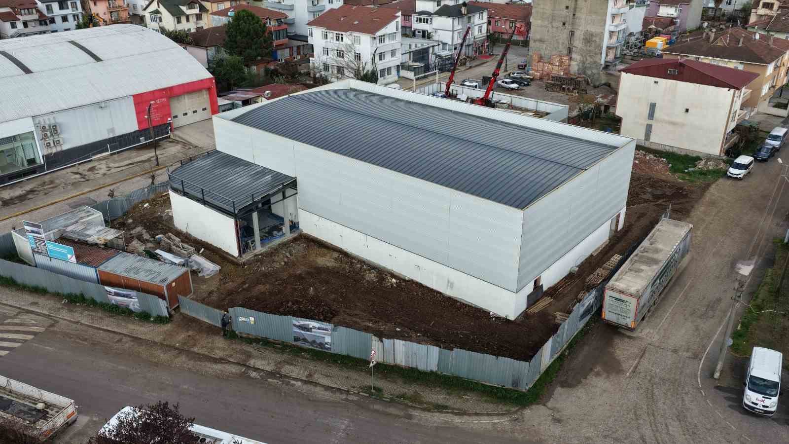 Başiskele’de "Genc-i Âlâ Kapalı Spor Salonu" yükseliyor