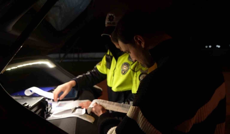 Kadıköy’de makas atan sürücü: "90 bin lirasında değilim ama arabamı bağlama"