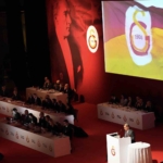Dursun Özbek: "FIFA kokartı olmayan, tartışmalı bir hakemi bu maça atayarak sinir uçlarımızla oynuyorlar"