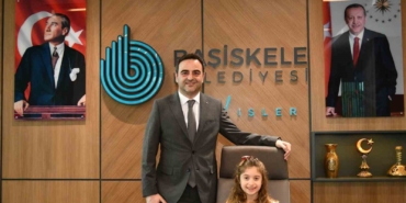 Başkanlık koltuğu 23 Nisan’da öğrenciye emanet edildi