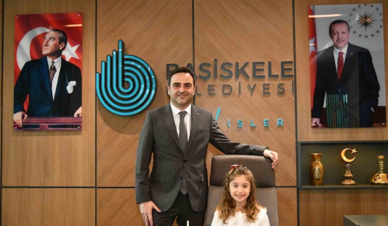 Başkanlık koltuğu 23 Nisan’da öğrenciye emanet edildi