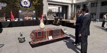 İstanbul’da tarihi eser operasyonu: Yesarizade Kazasker Mustafa İzzet Efendi’nin yaptığı tablo da ele geçirildi