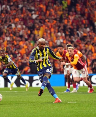 Talisca, derbide penaltı kaçırdı