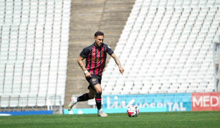 Trendyol Süper Lig: Fatih Karagümrük: 1 - Çaykur Rizespor: 0 (İlk yarı)