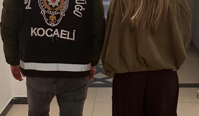 Başkasına ait kredi kartını 35 kez kullandı, Kocaeli’de sahte kimlikle yakalandı