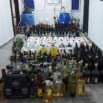 Ayvalık’ta kaçak içki ve uyuşturucudan 2 tutuklama