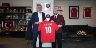 Kırkpınar Ağası Özünlü, Başkan Hacıosmanoğlu ve Başkan Vekili Otyakmaz’ı ziyaret etti