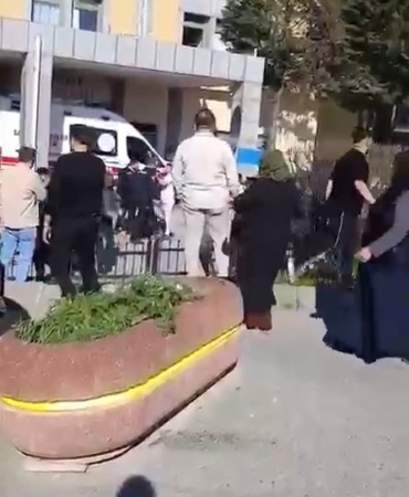 Arnavutköy’de trafik kavgası hastaneye taştı: 2 yaralı