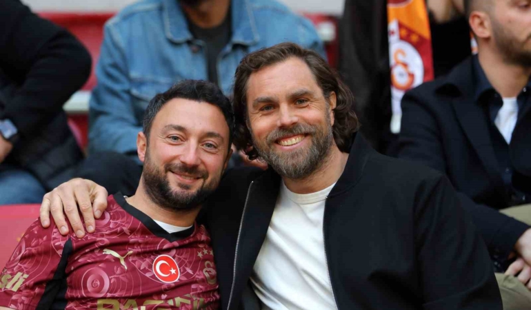 Galatasaray’dan stadyumda taraftara açık antrenman