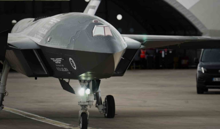 Bayraktar KIZILELMA, ASELSAN KARAT kızılötesi arama ve takip sistemi ile test uçuşu gerçekleştirdi