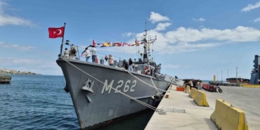 Tekirdağ’da savaş gemisi ziyarete açıldı