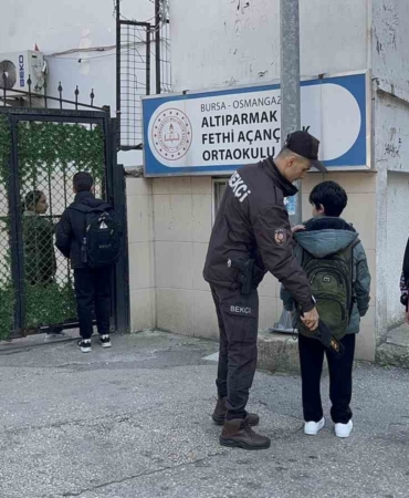 Bursa’da okullar daha güvenli...Her okula bekçi ve polis görevlendirildi