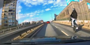 Pendik’te trafikte akrobatik hareket yapan motosiklet sürücüsüne 46 bin TL ceza