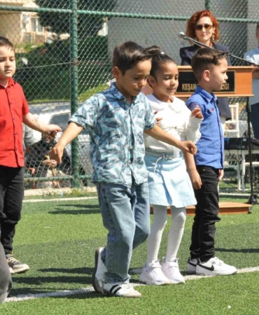 Keşan’da Romanlar Günü kutlamaları renkli görüntülere sahne oldu