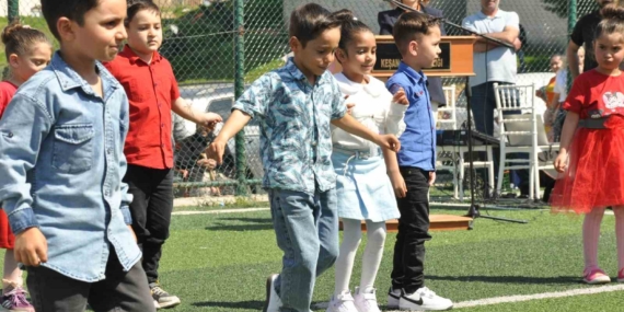 Keşan’da Romanlar Günü kutlamaları renkli görüntülere sahne oldu