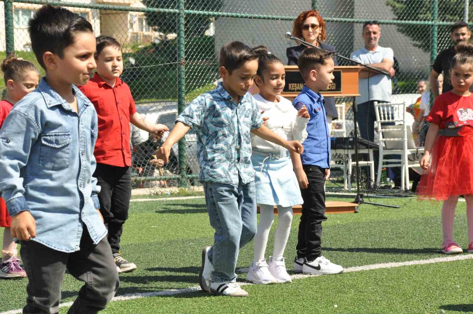 Keşan’da Romanlar Günü kutlamaları renkli görüntülere sahne oldu