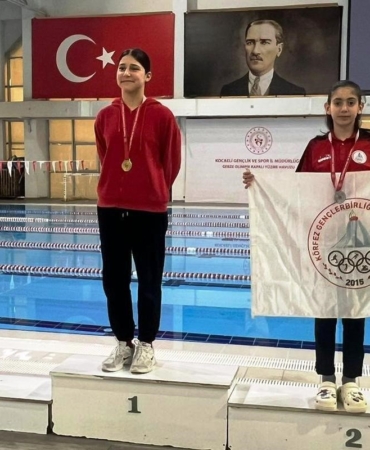 Körfezli genç yüzücüler TDT yüzme elemelerinde bölge birincisi oldu