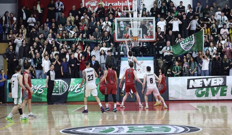 Sakarya Büyükşehir Basketbol play-off serisine galibiyetle başladı
