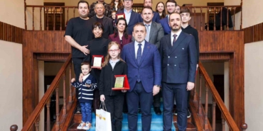 Vali Sözer ‘Yılın Okuru’ ödüllerini takdim etti