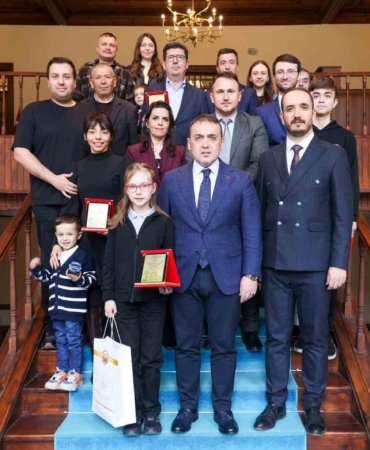 Vali Sözer ‘Yılın Okuru’ ödüllerini takdim etti