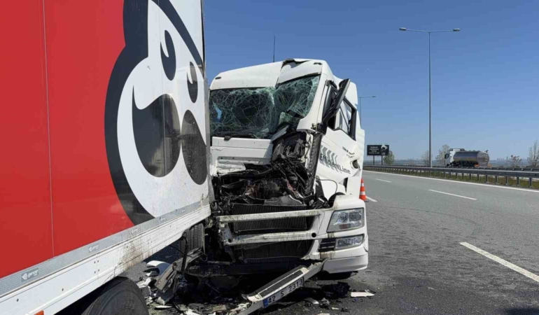 Kuzey Marmara Otoyolu’nda zincirleme kaza: 1 yaralı