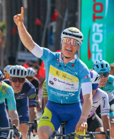 61. Cumhurbaşkanlığı Türkiye Bisiklet Turu 2. gününü Tom Crabbe kazandı