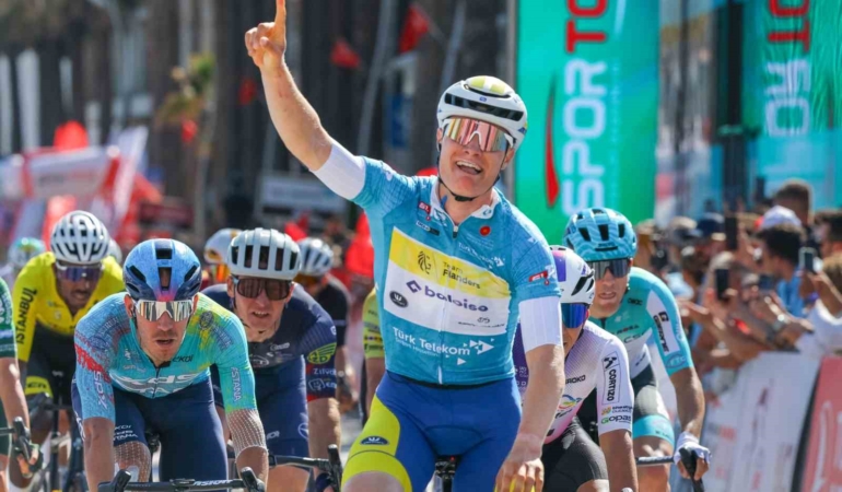 61. Cumhurbaşkanlığı Türkiye Bisiklet Turu 2. gününü Tom Crabbe kazandı