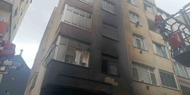 Gaziosmanpaşa’da hurdacıda yangın