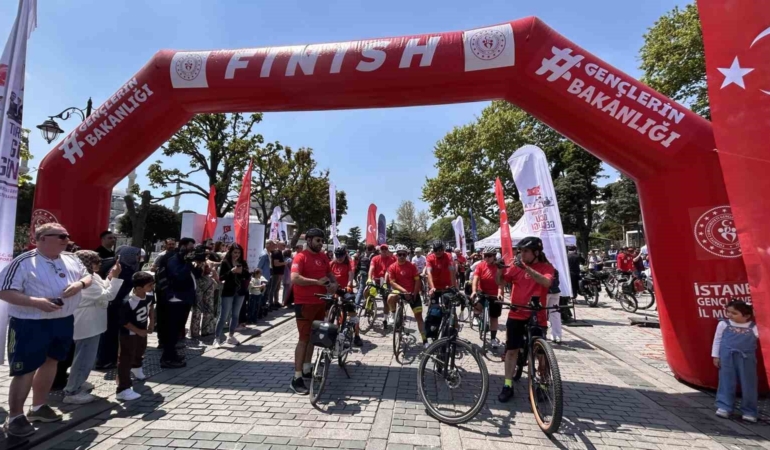 19 Mayıs’ta Sultanahmet’ten Dolmabahçe’ye pedal çevirdiler