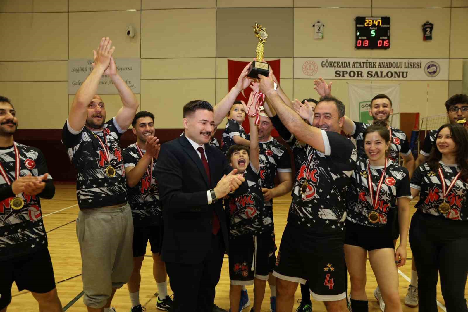 Gökçeada’da 7. geleneksel voleybol turnuvası düzenlendi