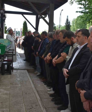 Sakarya’daki fabrika patlamasında hayatını kaybeden işçi toprağa verildi