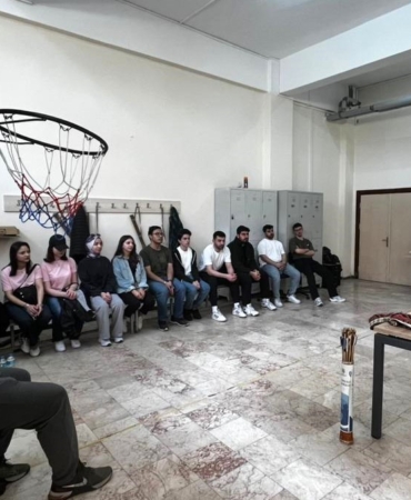 Üniversiteli gençler hem ok attı hem de tarih öğrendi