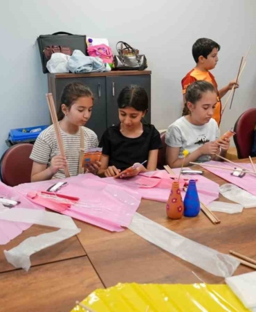 Başiskele’de her yaştan vatandaşa yönelik kurs ve atölyelere yoğun ilgi