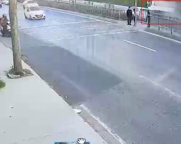 Küçükçekmece’de genç mühendisin hayatını kaybettiği kazanın güvenlik kamerası görüntüleri ortaya çıktı