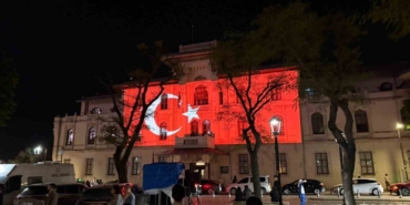İstanbul’un fethinin 573. yıl dönümünde 3 ayrı noktada video mapping gösterisi