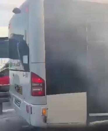 Kağıthane’de metrobüste yangın çıktı