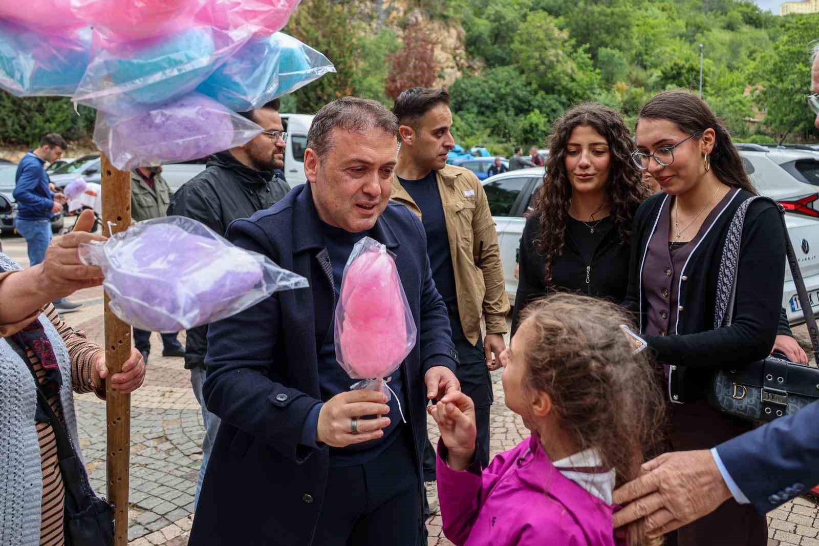 Şeyh Edebali Türbesi’nde bayram buluşması