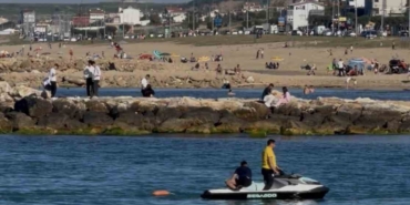 Karaburun Sahili’nde boğulma tehlikesi geçiren kişi son anda kurtarıldı
