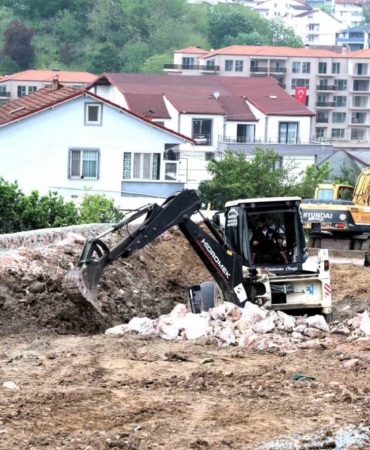 Selahattin Eyyubi Caddesi’nde 2. etap yol yapım çalışmaları başladı