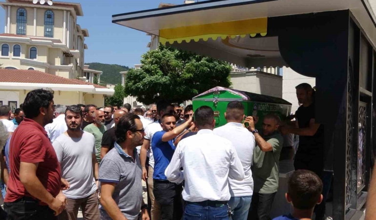 TEM’de yakıtı biten araca ve çekiciye çarpmıştı, 2 ölümlü kazanın cezası belli oldu