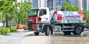 Esenyurt Belediysi’nde Bayram mesaisi: Park ve piknik alanları dip köşe temizlendi