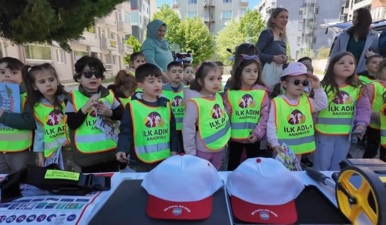 Kırklareli’nde miniklere uygulamalı trafik eğitimi