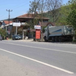 Çöp kamyonu altında kalan kadın hayatını kaybetti