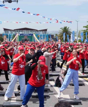 Başkan Büyükakın: "Kocaeli’nin kadınlarını 32 ton hafiflettik"