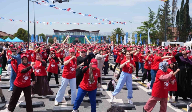 Başkan Büyükakın: "Kocaeli’nin kadınlarını 32 ton hafiflettik"
