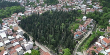 Bursa’da mezarlıklar bayrama hazır