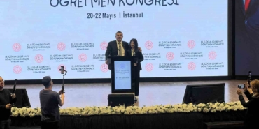 Bakan Tekin: "Biz çocuklarımızın dijital bağımlılıktan uzak, okuma kültürünü yaygınlaştıracakları bir iklim oluşturmak istiyoruz"